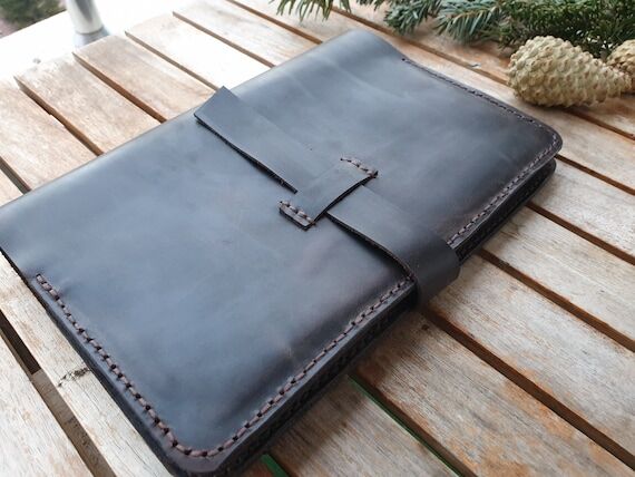 Personalized Leather A5 Agenda Cover: Handcra...