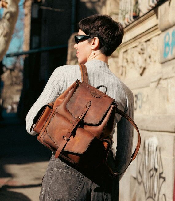Handmade Crazy Horse Leather Backpack: Artisa...
