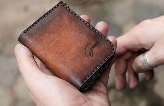 Handmade Leather Zipper Wallet: Minimalist Co...
