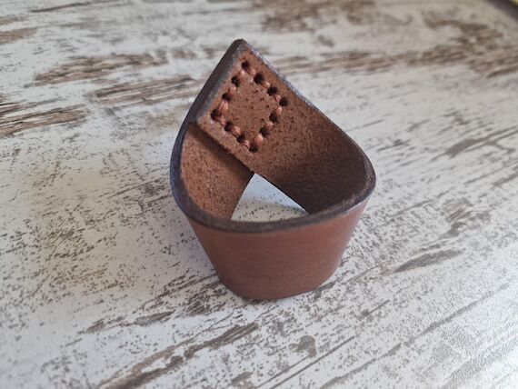 Loop-Shaped Leather Drawer Knob – Handmade ...