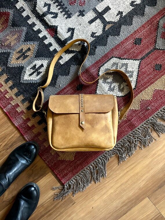 Hand Stitched Leather Messenger Bag: Rustic C...