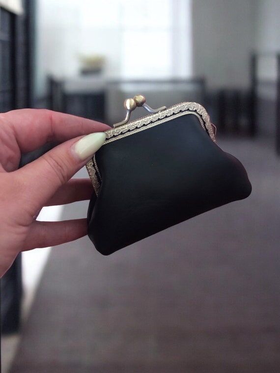 HANDMADE Small Leather Kiss lock Wallet | Vin...