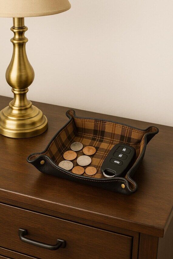Leather Valet with plaid lining RV-138...