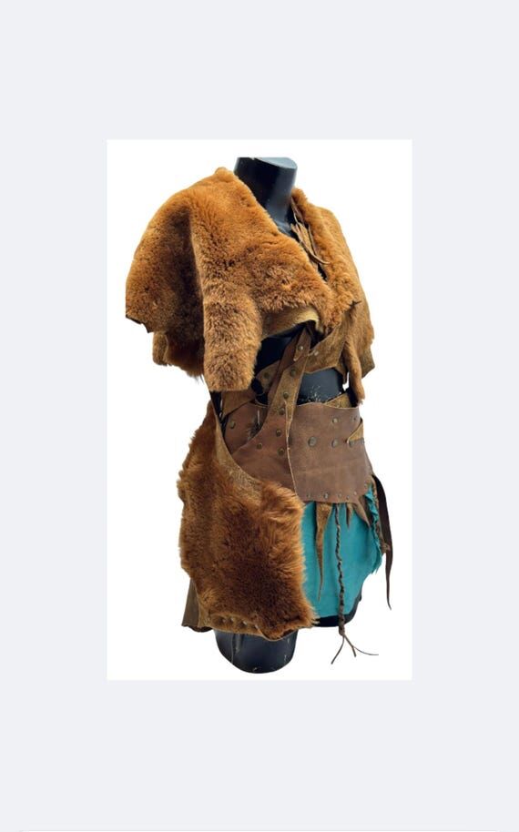Handmade Leather Viking Costume – Fur Shoul...