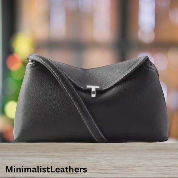 Handmade Vintage Leather Crossbody Bag: Elega...