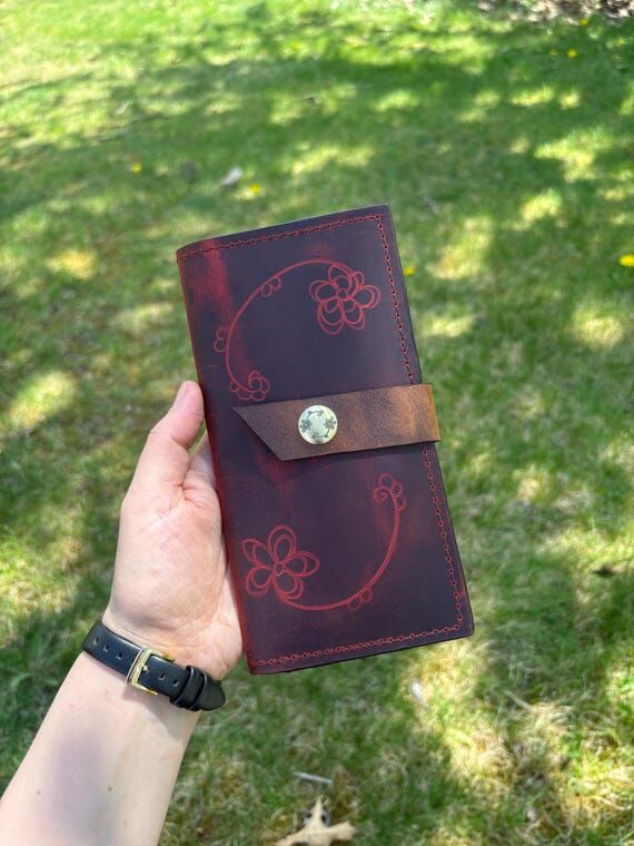 Dark red bifold cowhide leather wallet for wo...