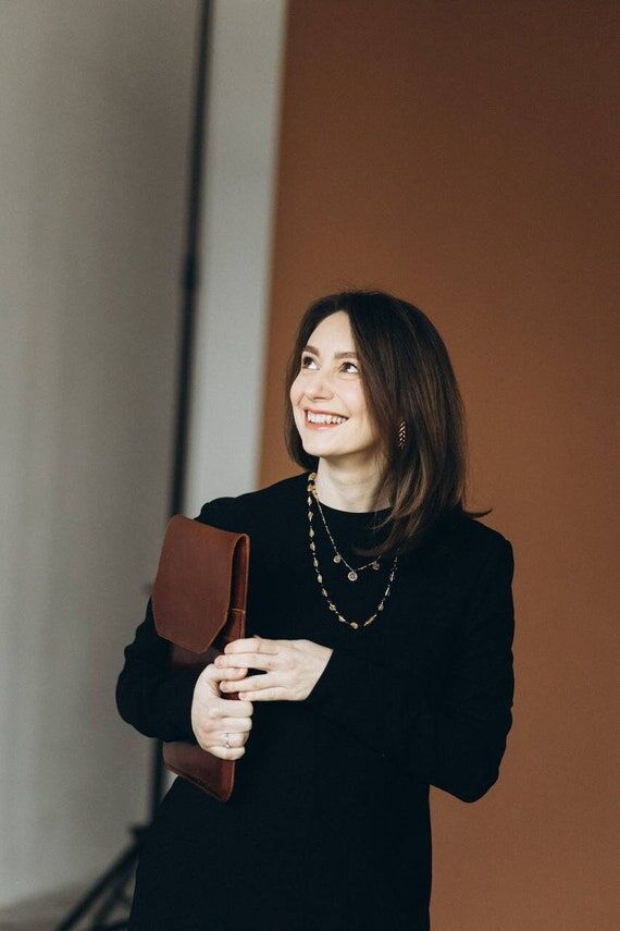 Handmade Leather 13-Inch Laptop Sleeve: Clutc...