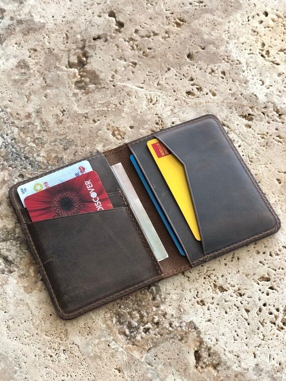 Personalized Slim Leather Wallet – Minimali...