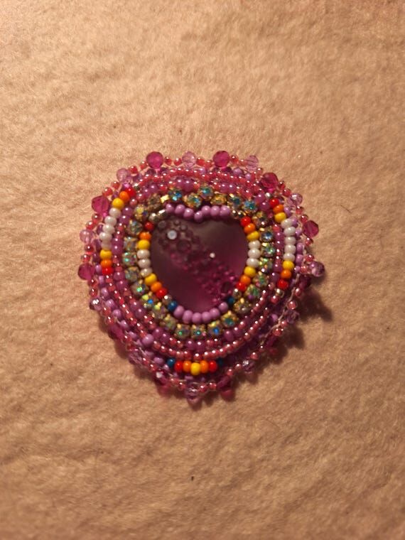 Beaded handmade heart purple brooch pin spark...