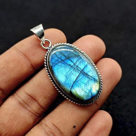Labradorite Cabochon Pendant: Sterling Silver...