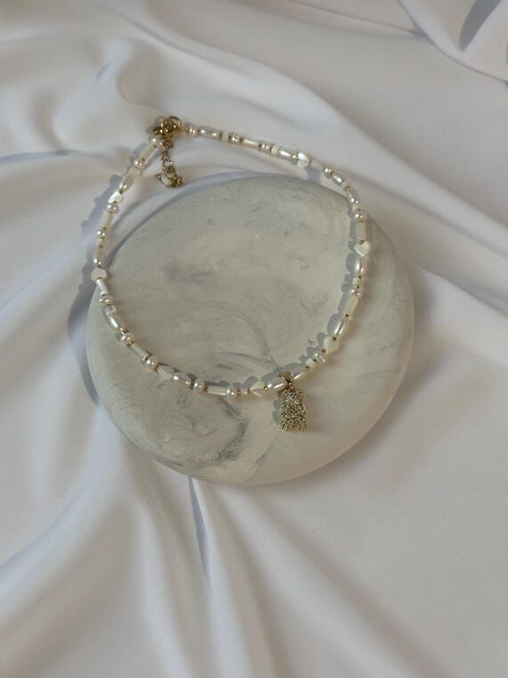Freshwater Pearl Choker: Teddy Bear Pendant, ...
