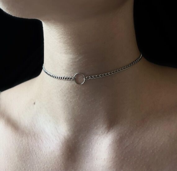 Adjustable choker necklace in stainless steel...