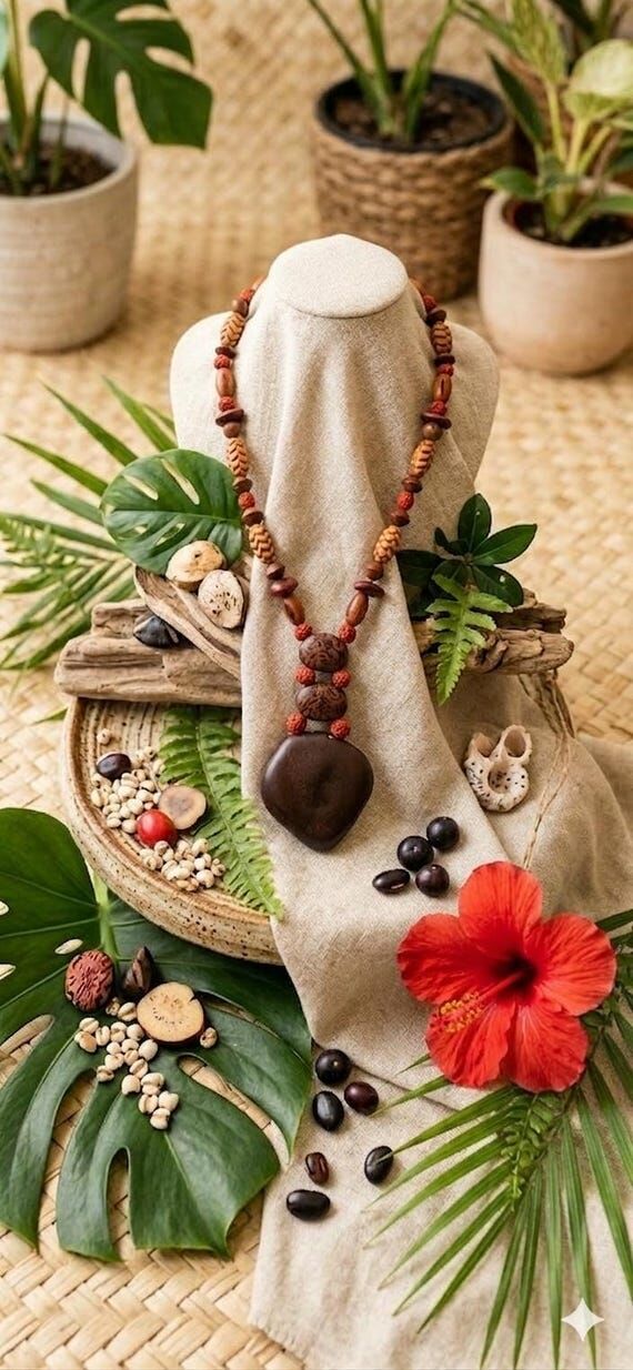 Boho chic necklace / handcrafted necklace / u...
