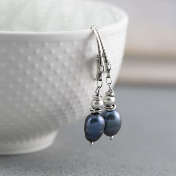 Simple black pearl earrings, Sterling silver ...