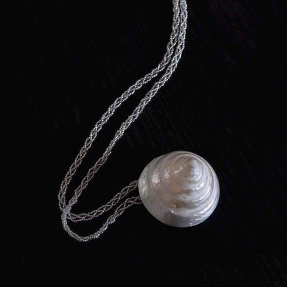 Handmade Conch Shell Necklace: Beaded Boho Be...