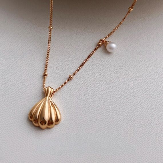 18K Gold Plated Seashell Necklace: Sterling S...