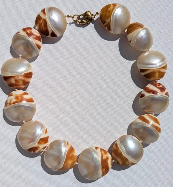 Statement Shell Necklace Bold Beaded Necklace...