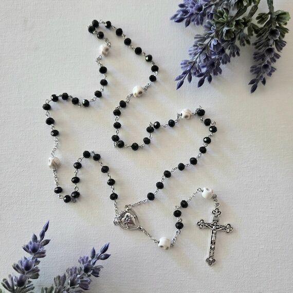 Handmade 5-Decade Gothic Black Faceted Glass ...