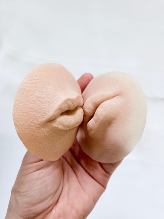 Lipples| Lip Nipple Covers | Realistic Silico...