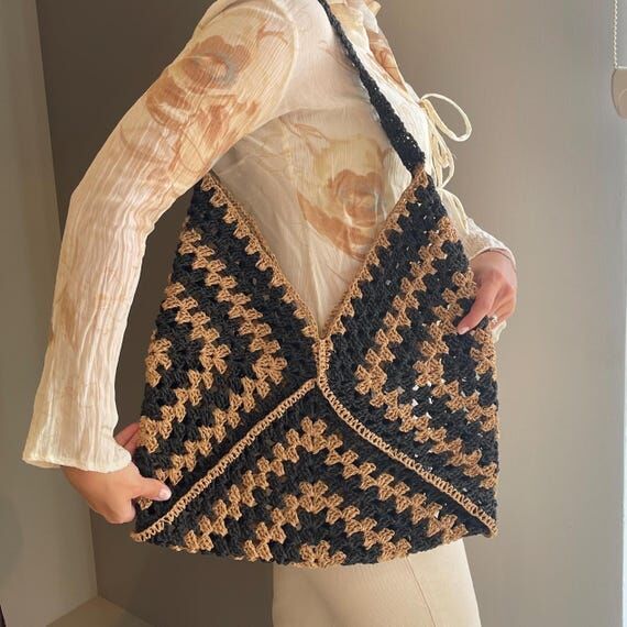 Crochet Raffia Granny Square Tote Bag: Retro ...