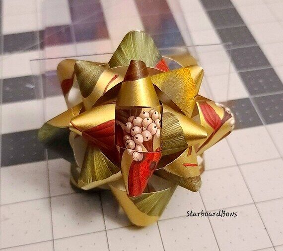 Gift bow - Gold and red Florentine flower pap...