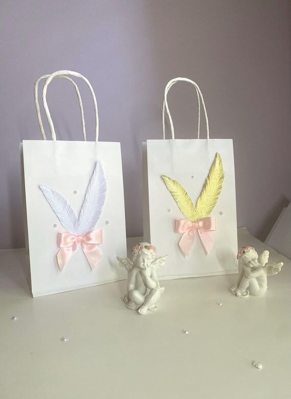 Handmade Feather Favor Bag for Baby Shower wi...