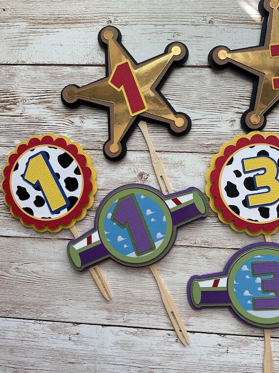 Toy story cupcake toppers. Buzz, Woody and Je...