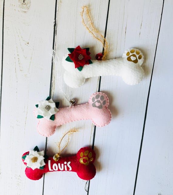 Personalized Felt Dog Ornament, Custom Pet Ch...