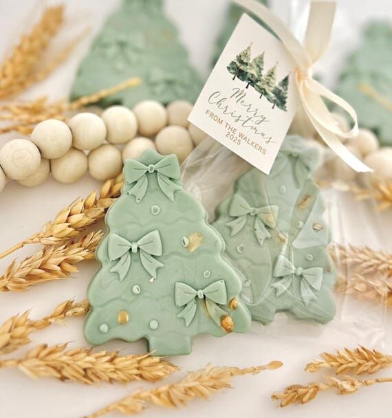 Honey Oatmeal Christmas Tree Soaps Bulk - Han...