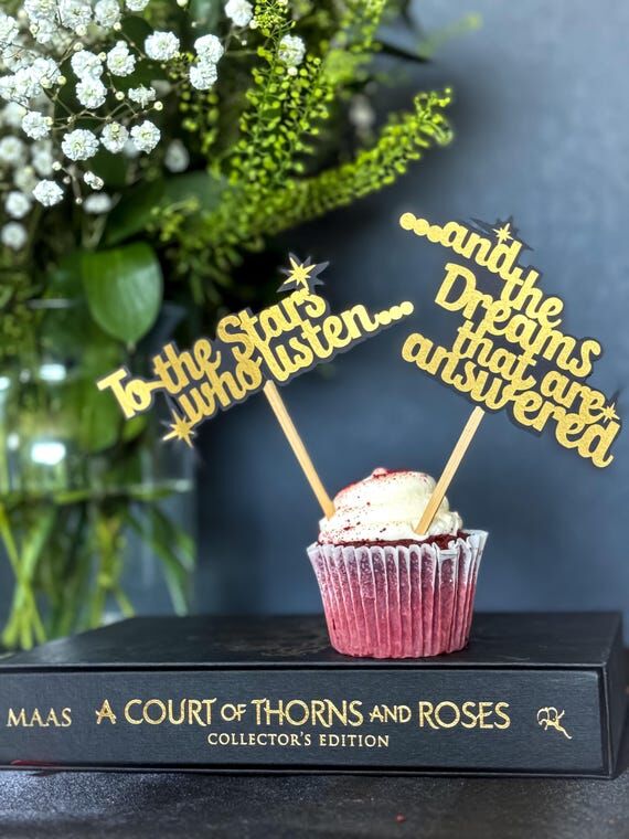 A Court of Thorns and Roses Series Cupcake an...