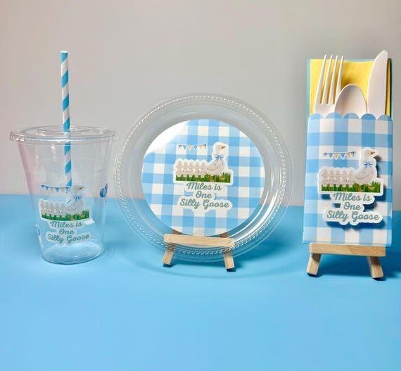 Pool Party Birthday Decor/ Party Plates/ Part...