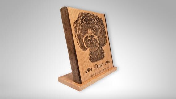 Laser Engraved Pet Portrait: Custom Alder Woo...