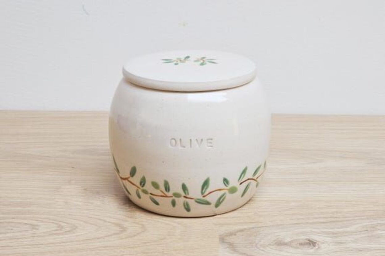 Garlic Pottery