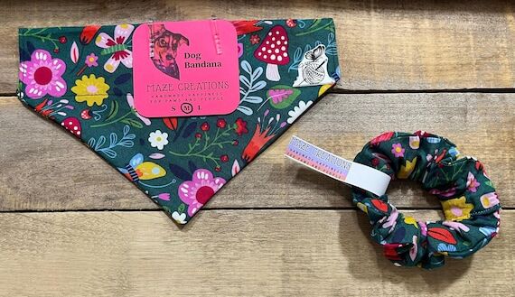 Reversible Dog Bandana and Scrunchie Set: Cus...