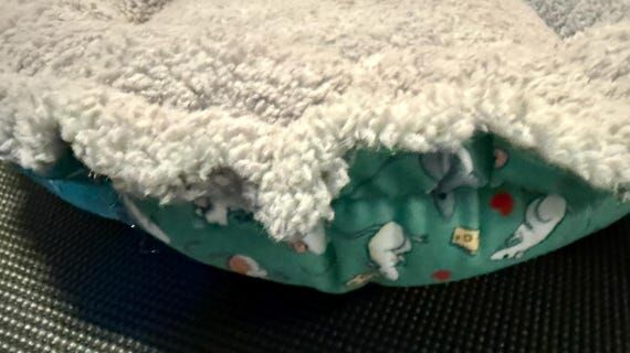 Gray Sherpa Cat Bed, Green With Mice, Plush, ...
