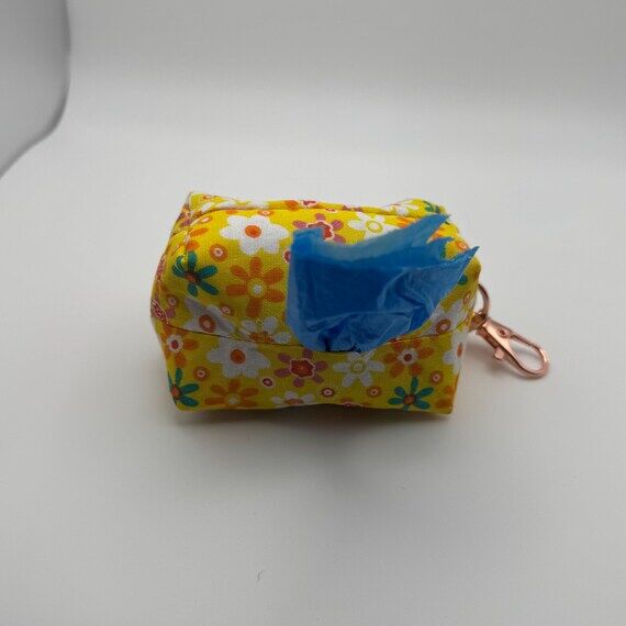 Yellow Floral Daisy Dog Poop Bag Holder, Leas...