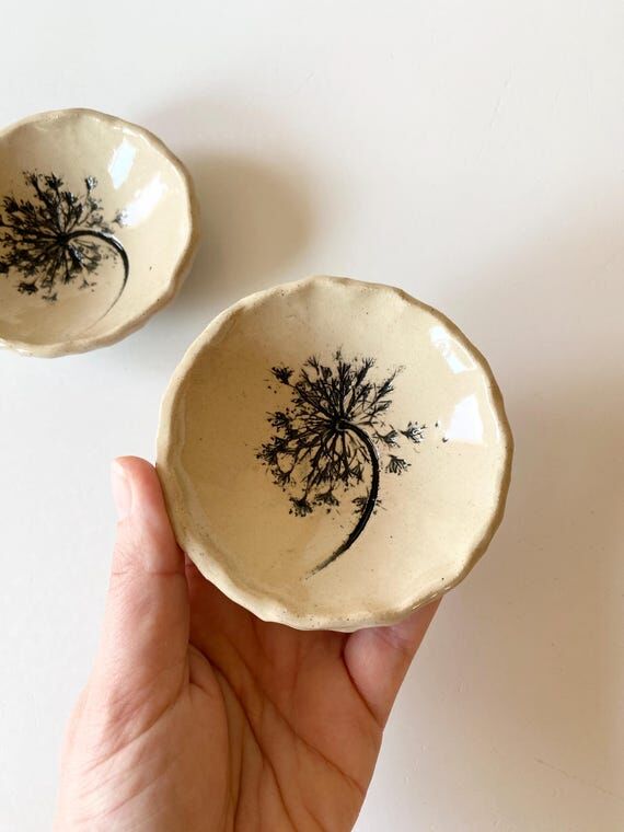Ceramic spice dish, a trinket dish ring bowl ...