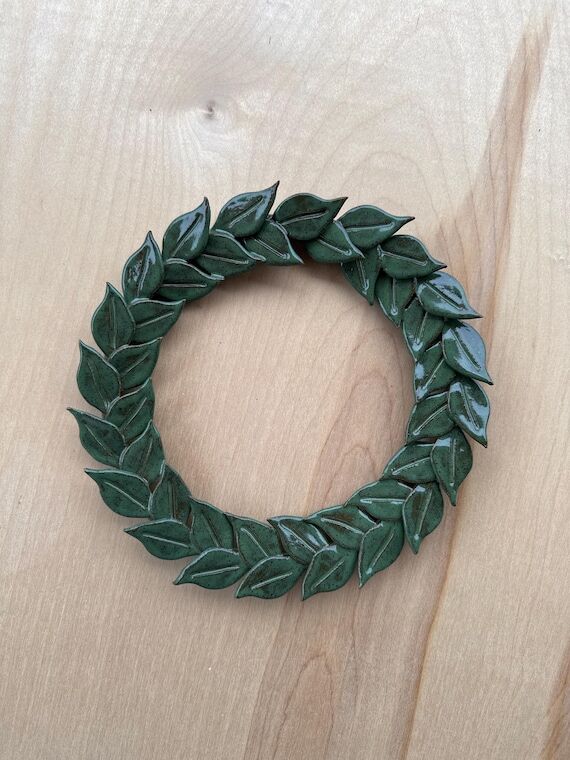 Green Leaf Ceramic Wreath, Green Glossy Natur...