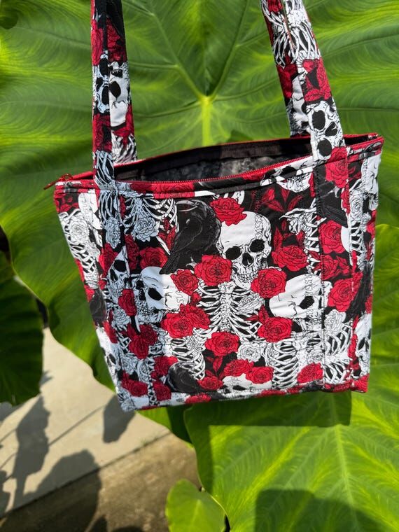 Roses, Crows and Skeletons...