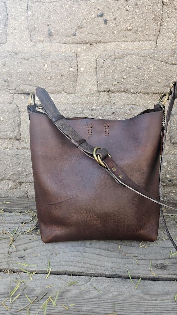 Raw Edge Leather Bucket Bag: Rustic Sling Tot...