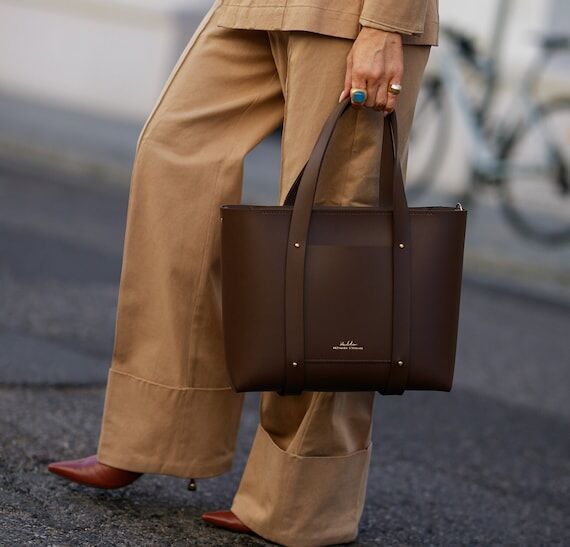 Minimalist Handmade A4 Leather Bag with Top H...