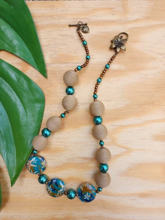 Starfish Fiber bead Necklace, Flower Toggle C...