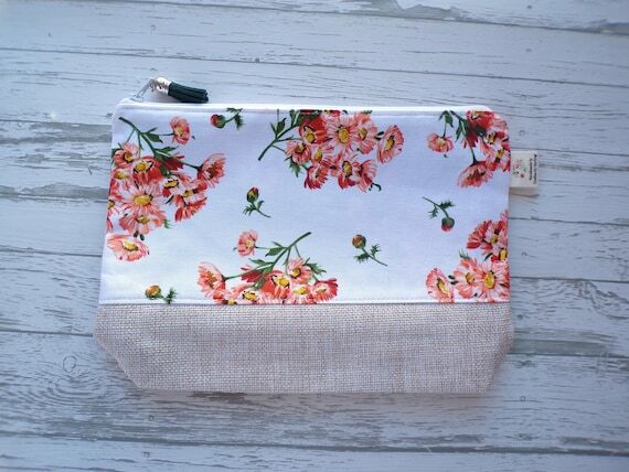 Handmade Floral Zipper Pouch: Linen Blend Tra...