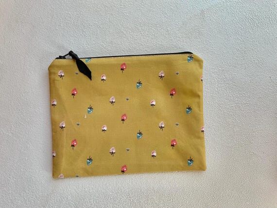 Strawberry Print Zipper Pouch: Cotton Accesso...