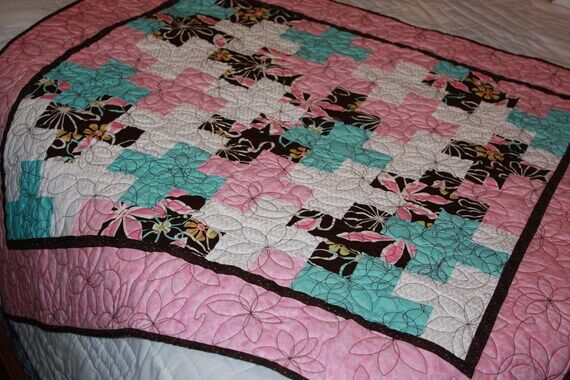 Modern baby girl quilt blanket, Baby shower g...