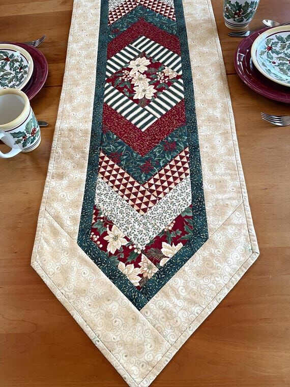 Vintage Christmas Braided Table Runner Quilt...