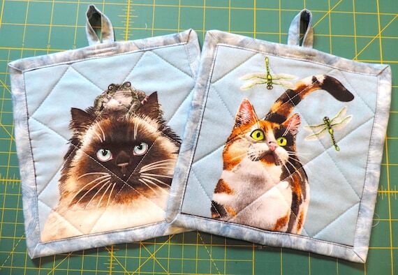 Hot Pads/Cats & Kittens/Set of 2 Pot Holders/...