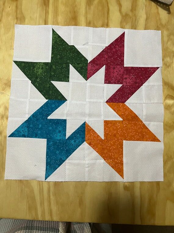 Starburst Quilt Block Pattern: Double Sawtoot...