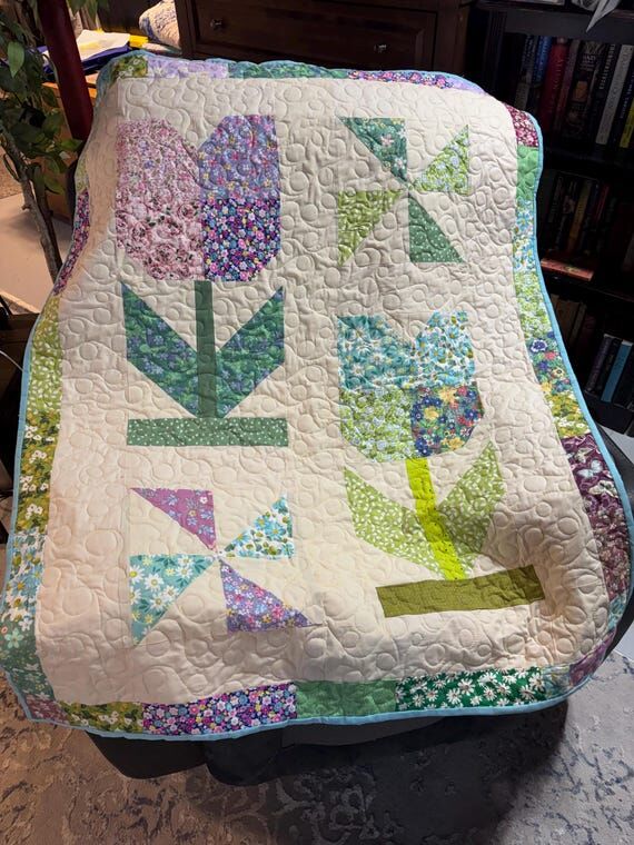 Quilted cotton handmade throw with flowers, l...