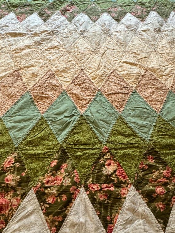 Handmade Argyle Quilt (101x93)...